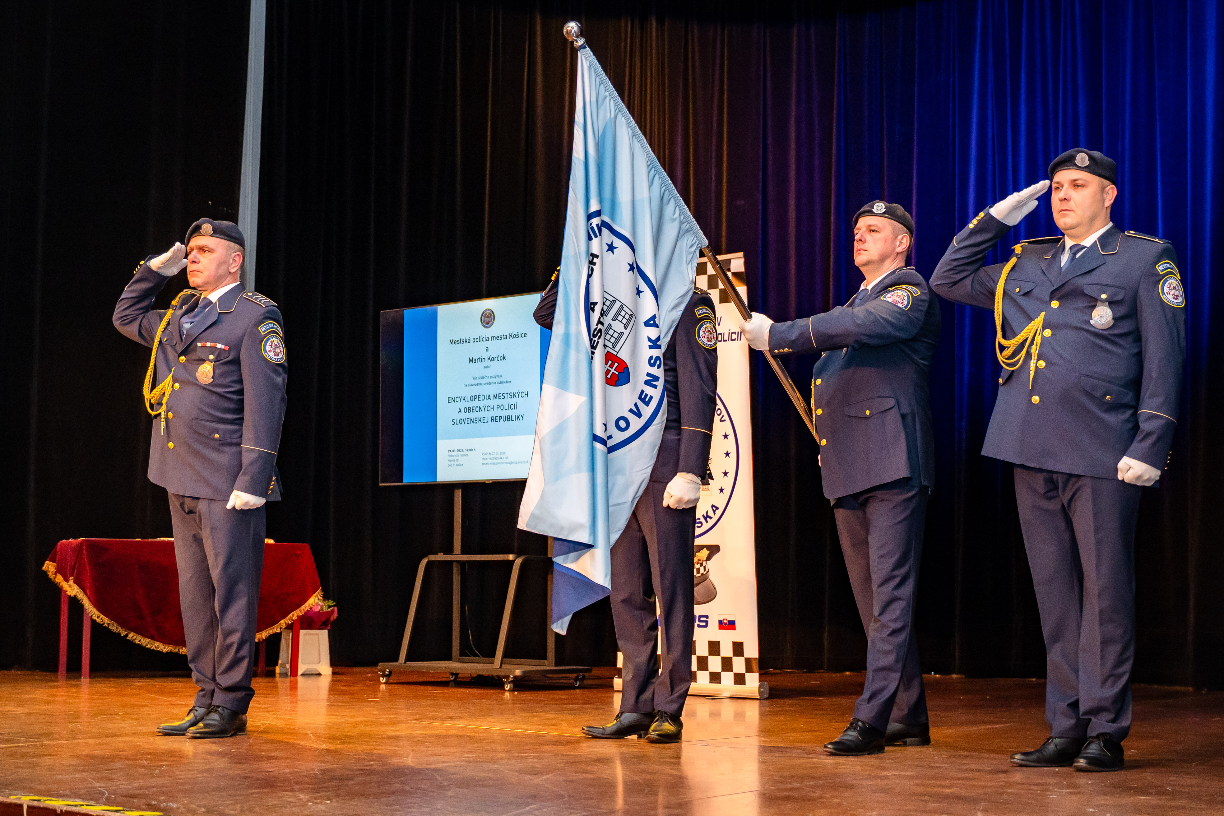 Slavnostny krst Encyklopedie obecnych a mestskych policii -32